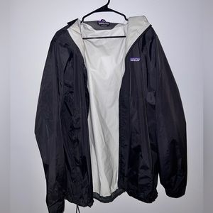 men’s Patagonia rain jacket
